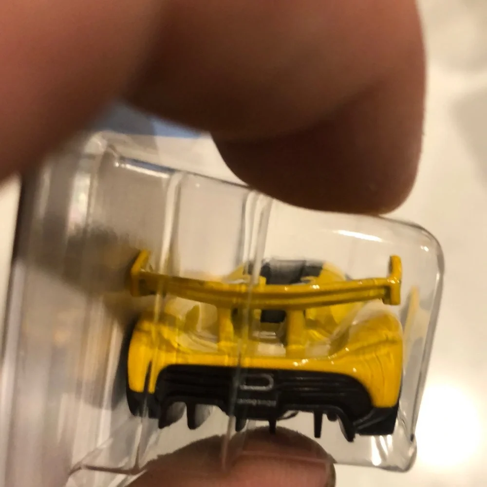Koenigsegg Jesko Toy Car - Picture 5 of 7